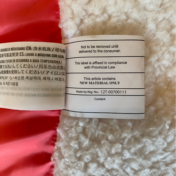 Hollister California hot pink hooded Sherpa lined puffer vest size medium. - Picture 5 of 10